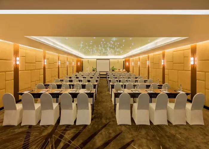 هتل رادیسون سوئیتس سوخومیت بانکوک